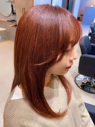 大人上品なバーガンディブラウンカラーで艶感アップ
 