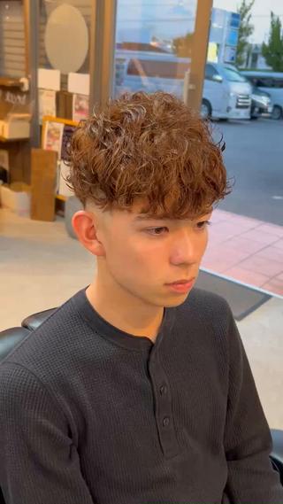 ミディアム パーマ THEBARBER TEN所属・伊禮 海凪のヘアスタイル