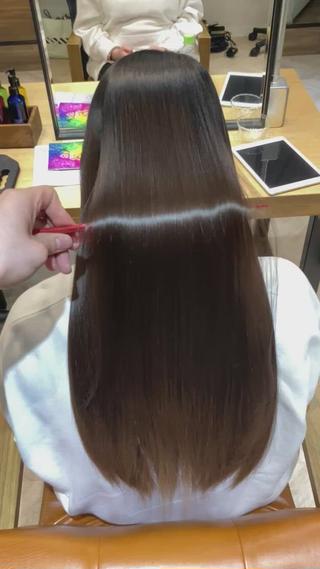 髪質改善サイエンスアクア勿論加工ライトなしです！
都内1と圧倒的な一番の髪質改善でお探しの方はぜひ！
他店では味わえない圧倒的な艶をお約束します
美髪矯正、髪質改善は技術者により仕上がり、持ちが大きく違ってきます！
他のトリートメントとの違いなど、ご来店の際にお伝えさせて頂きますので、
ぜひお問合せください！ 