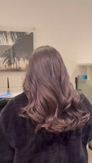 ほんのりラベンダーのグレージュ透明感が爆誕しますっ!!