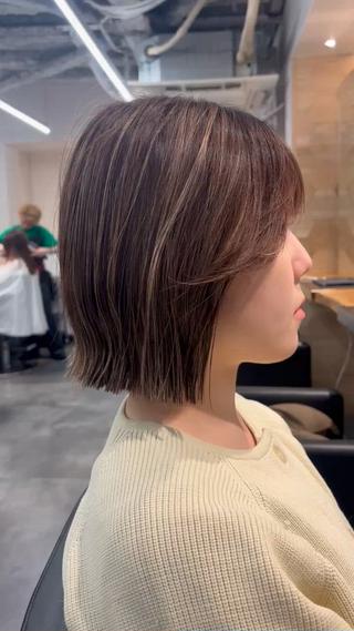 毛先は切りっぱなしで切ってるので内巻きでも外ハネでも
クールでかわいい仕上がりになります