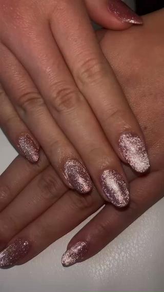 ネイル 森 彩音のネイルデザイン