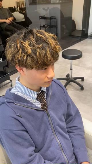 メンズ 韓国風メンズヘア💫 ツイスパ💫saraのヘアスタイル