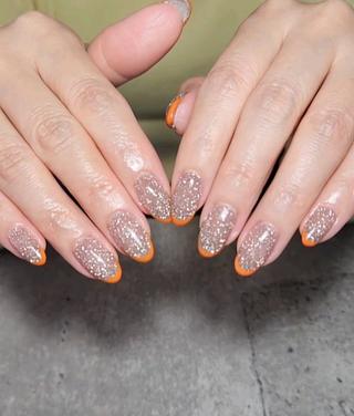 #フラッシュジェル
#オレンジネイル
#きらきらネイル
#ラメネイル
#スキニーフレンチ 