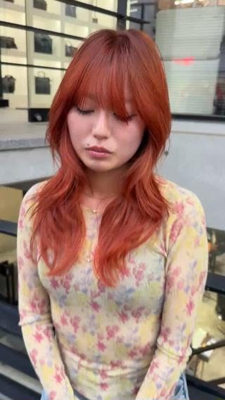セミロング レイヤーカット\ウル フ　chinatsuのヘアスタイル