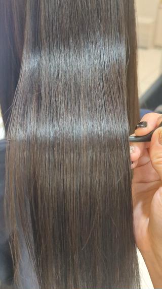 髪質改善ストレートとトリートメントでサラツヤ髪になりました
