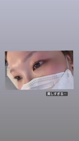 ラッシュリフト︎
当店でいちばん人気です

カール、デザイン、
ご相談くださいね♡

ラッシュリフト
通常価格4000円（税込） 