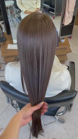 ロング カラー NNN(スリーエヌ)所属・yuina 【NNN】のヘアスタイル