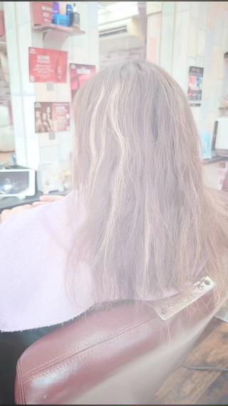 ショコラブラウンとハイライトを組み合わせたカラーリングです。 