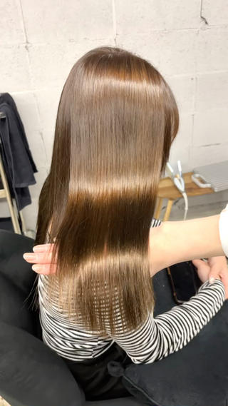 カットもカラーもストレートも！仕上がりバッチリでした一人一人に合わせて薬剤を変えるのは当たり前。見た目より、質感で勝負 