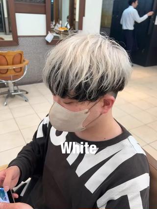 ブリーチ2回のホワイトアンブレラカラー
 