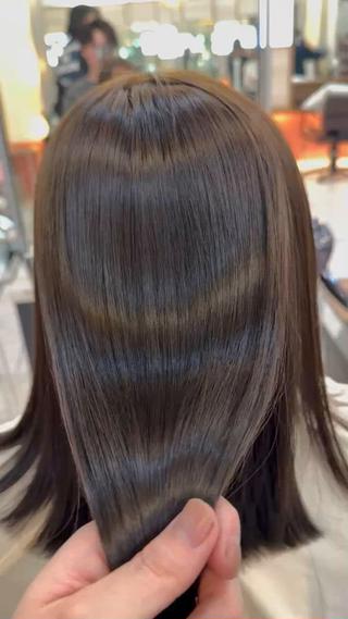 セミロング ボブ、レイヤー、 ハイトーン、古淵のヘアスタイル