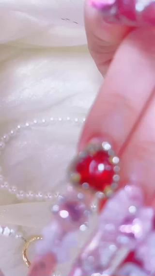 ミディアム ヒエン NAILのネイルデザイン