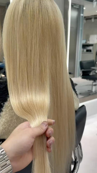 【松戸/エクステ】

ボブのお客様！！

シールエクステでここまで馴染ませることができます

どんなにエクステの毛質が良くても付け方次第で全く違います！！
エクステに感じさせないくらい最高に馴染ませます。
最高の毛質と最高の技量をお任せ下さい 