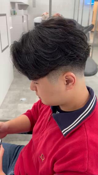 ニュアンス、カルマ、フェザーなど自然な毛流れスタイルは僕にお任せ下さい！

ご覧いただきありがとうございます！
Lond LOGAN アシスタントの古田和也です！
カラー、ブリーチ、縮毛、パーマモデル様募集しております！
パーマの中でも特にニュアンス、カルマ、フェザーパーマ得意です！
1度僕にお任せください！ご予約お待ちしております！

10分以上の遅刻はキャンセルになります。ご了承ください。遅れる場合はご連絡ください。

カットが必要な場合はスタイリストがカットをして頂きます。

技術向上のためお直しは受け付けてませんのでご理解よろしくお願いします。

お支払いは現金のみとなります。 