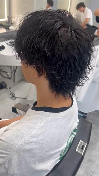 ゆるめ波巻きパーマ
メンズ/眉毛/パーマ/バーバー/シェービング/ニュアンスパーマ/ヘッドスパ/フェザーパーマ/フェード/メンズサロン/理容室/スペインカール/シャドウパーマ/ツイストスパイラル/ツイスト/メンズカット/スキンフェード/スパイキーショート/波巻きパーマ/神保町/