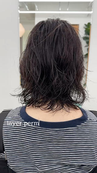 ブリーチパーマでつくるレイヤーパーマ  
　　
優しいパーマ剤でゆっくりパーマかけます 