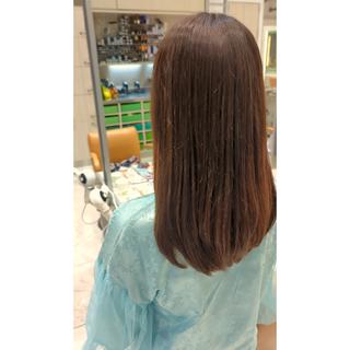 柔らかく仕上げる事のできる髪質改善ストレートです(縮毛矯正)ハイライト履歴や細毛軟毛のかたでもかけることのできる酸性縮毛矯正です。只今練習モデルさん料金でとってもお得にご案内しております。