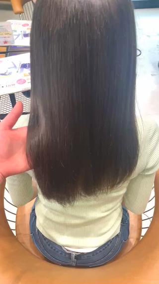 髪質改善パールプラチナトリートメントさせて頂きました
カラー剤に混ぜる事でトリートメントの入りを格段に上げてくれるので、カラーと一緒にするのがオススメです
 