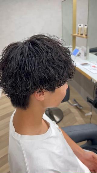 ミディアム パーマ メンズ 🏅メンズ特化 ヤマクラ タイキのヘアスタイル
