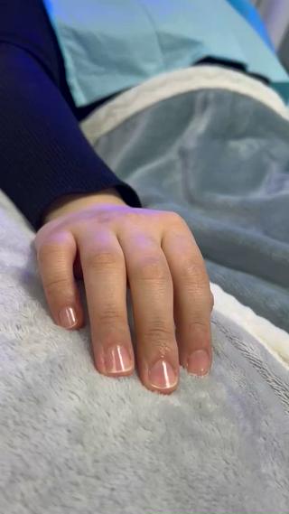 ホワイトニング×ネイルケア