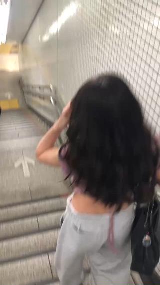 光に当たるとブラウンほんのりブラウンが発色する透明感カラーྀིྀི 