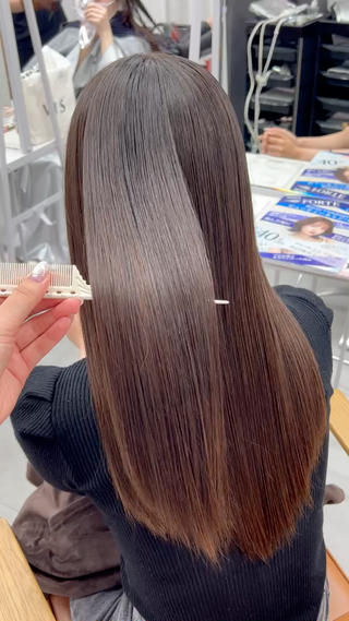 つやつやヘア️
ここにしかない髪質改善で輝く髪作りませんか？ 