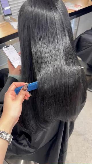 ロング カラー 暗髪🩶ラベンダー/ ブルー/ユウナ🤍のヘアスタイル