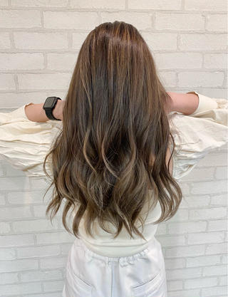 ロング カラー 白髪世代の悩み解決 阿部耕大のヘアスタイル