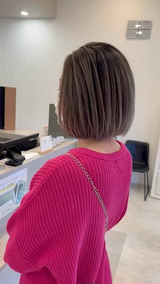 シャドールーツデザイン◎

全頭ブリーチベースがあれば
オンカラーのみで対応できます！ 