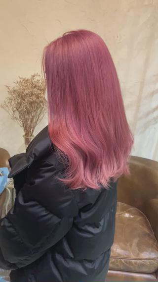 必要最低限のダメージでブリーチすることでヘアケアも楽になります
是非一度ご来店ください 