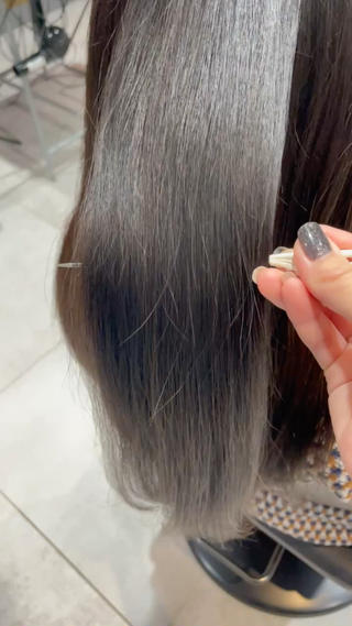 うねり、広がりが気になるこの季節に
ストレートおすすめです(＾_＾)‪☆ 