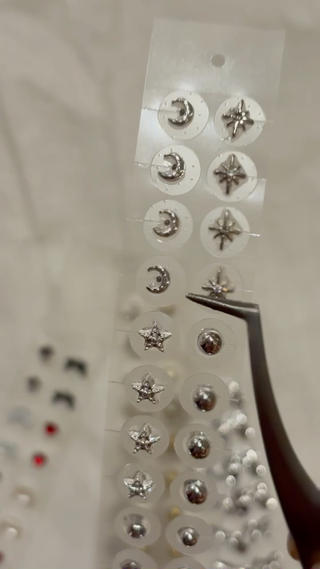 耳つぼJewelry、モニター価格ではじめました
施術を受けることの出来ない方もいらっしゃいますので、必ず注意事項お読みになってからのご予約をお願いいたします
耳のマッサージもセットでやらせていただきますので、ぜひリラックスしに来てください️
ご不明点などございましたらお気軽にお問い合わせください 