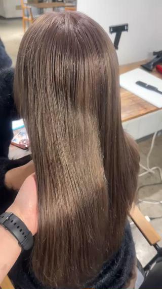 ミルクティーグレージュ

#ブリーチカラー #ダブルカラー #ケアブリーチ #ミルクティーカラー #ミルクティーベージュ #ミルクティーグレージュ #グレージュ #名古屋カラーモデル #寒色カラー #栄 #ミニモ限定 