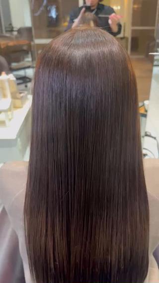 セミロング 二度見される艶髪職人 /美髪矯正のプロ木崎のヘアスタイル
