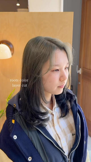 セミロング カラー 🌈艶ハイトーン🌈 心を込めます🤝涼介のヘアスタイル