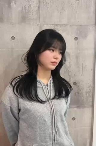 ロング レイヤー・ブリーチ kiyotoshiのヘアスタイル