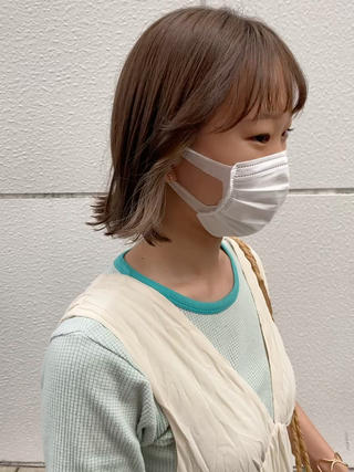 切りっぱなしボブにイヤリングカラー♡

ベージュ系でなるべく白っぽく！◎ワンブリーチです！！ 