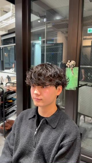 パーマ メンズ 大阪茶屋町 メンズカット関田拳のヘアスタイル