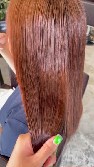 乾かすだけで艶々に️
それぞれのお客様に合わせてトリートメントの配合や仕上がりを決めているので、より理想の髪質に近づけることが出来ます！！

もちろん縮毛矯正などではありませんので強い癖を伸ばすものでも半永久的に効果を持続させるものではありません｡ですが、髪の構造を細かく分類しアプローチすることでより効果的に、より効果を長持ちさせることができます！

ぜひ1度当店の髪質改善トリートメントを体感してみてください 