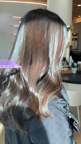 aujuatreatmentで艶髪に