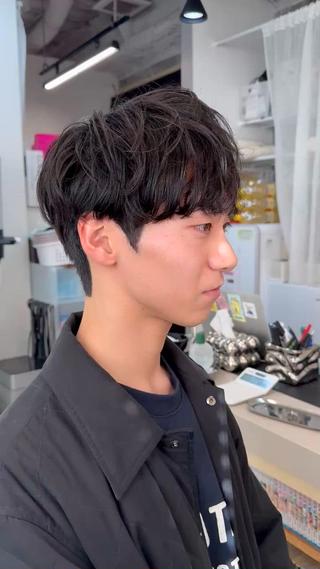 ダウンパーマ×シャドウカルマパーマ×カット
シャドウカルマパーマはカルマセットもくしゃっとシャドウパーマセットもどっちも行けるスタイルです