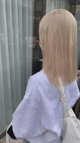 ハイブリーチカラー ホワイトベージュ