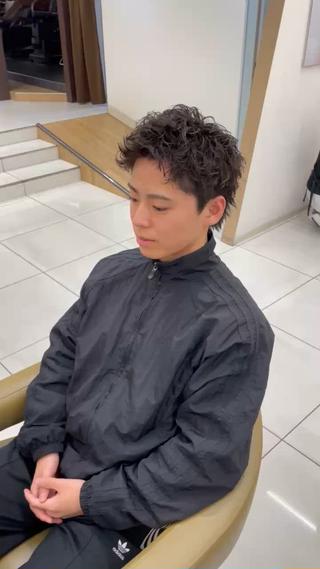 ショート パーマ メンズ 伊藤 隆星のヘアスタイル