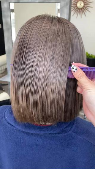 グレージュカラー 