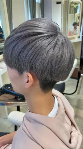 ※こちらカラーはブリーチ2回のため値段変動あります。