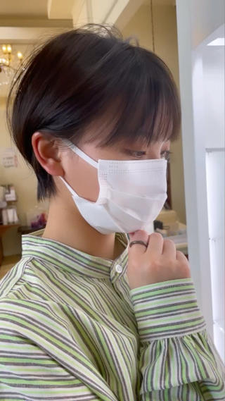 僕にしかできないショートスタイルを
ご提案致します

〇「丸みショート」「くびれショート」とは…
1人1人の頭の形や髪質に合わせて
その人に合ったオーダーメイドショートを
作らさせて頂きます

×ショートにして満足したことがない…
×ショートに挑戦したいけど勇気が出ない…
×イメチェンしたい
×小顔に見せたい
×毛量が多くて困っている…
×丸顔でもシュッとみせたい
×面長でもふんわり丸いシルエットにしたい
×周りと差をつけたい
×気になるあの人を振り向かせたい
×髪もプライベートもスッキリさせたい
×寝癖のつきずらいショートにしたい

こういった要望が「丸みショート」「くびれショート」では
叶います(o・・o)/
ぜひご相談くださいっ
.
.
ショートヘアも最近増えつつあります
ショートヘアにしたいけど、勇気が出ない…
そんな方にもオススメなショートスタイルをご用意しております
お客様のなりたい理想のショートに合わせてカットさせて頂きます
今年は思い切ってショートにしてみませんか？
.
.
お客様1人1人のライフスタイルに合わせて毎日のヘアスタイルが楽に可愛く楽しめるデザインをご提案致します
僕にしかできないオリジナルのヘアスタイルを御提供致します
当店にて1度ご相談下さい
.
.
@watta_arasho 
.
.
#美容師 #美容室 #美容院 #名古屋美容師 #名古屋美容室 #名古屋美容院 #安城美容室 #安城美容師 #栄美容師 #栄美容室  #愛知県美容師 #愛知県岡崎市 #岡崎美容師 #岡崎市美容師 #美容室chouchou #岡崎ショート #chouchou岡崎店 #沖縄 #うちなーんちゅ美容師 #岡崎美容室 #岡崎美容院 #岡崎市美容室 #岡崎市美容院 #岡崎パーマ #美容師の休日 #岡崎オージュア #岡崎市オージュア #岡崎市パーマ #岡崎髪質改善 #岡崎市美容師 #岡崎市ショート  