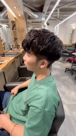 ナチュラルに仕上がるニュアンスパーマ
どんなスタイリング剤を使ってもしっかり決まるスタイルなので、好みの質感でセットできます

ニュアンスパーマ、是非お任せ下さい

平日　20:30～
日祝　19:30〜

定休日は、月・火曜日、第三水曜日
となります

現在モデル限定価格でご案内できます

ぜひお待ちしております 