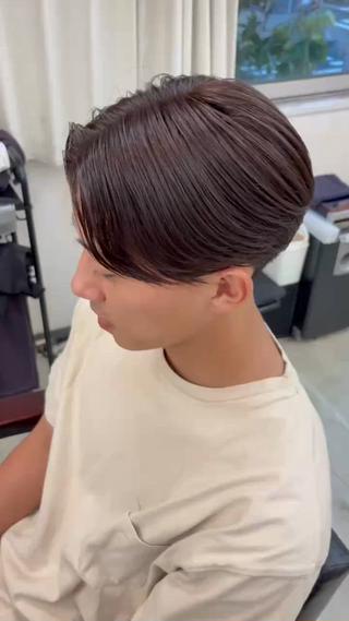 メンズ PERCUT 中島快のヘアスタイル