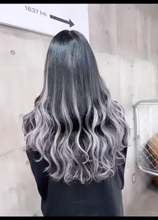 黒髪にシールエクステ80枚でブリーチを使わずにグラデーションスタイルに。
#エクステ #シールエクステ #ブリーチ無し #グラデーションカラー #韓国ヘア #ワンホンヘア #ギャルしか勝たん #ギャル